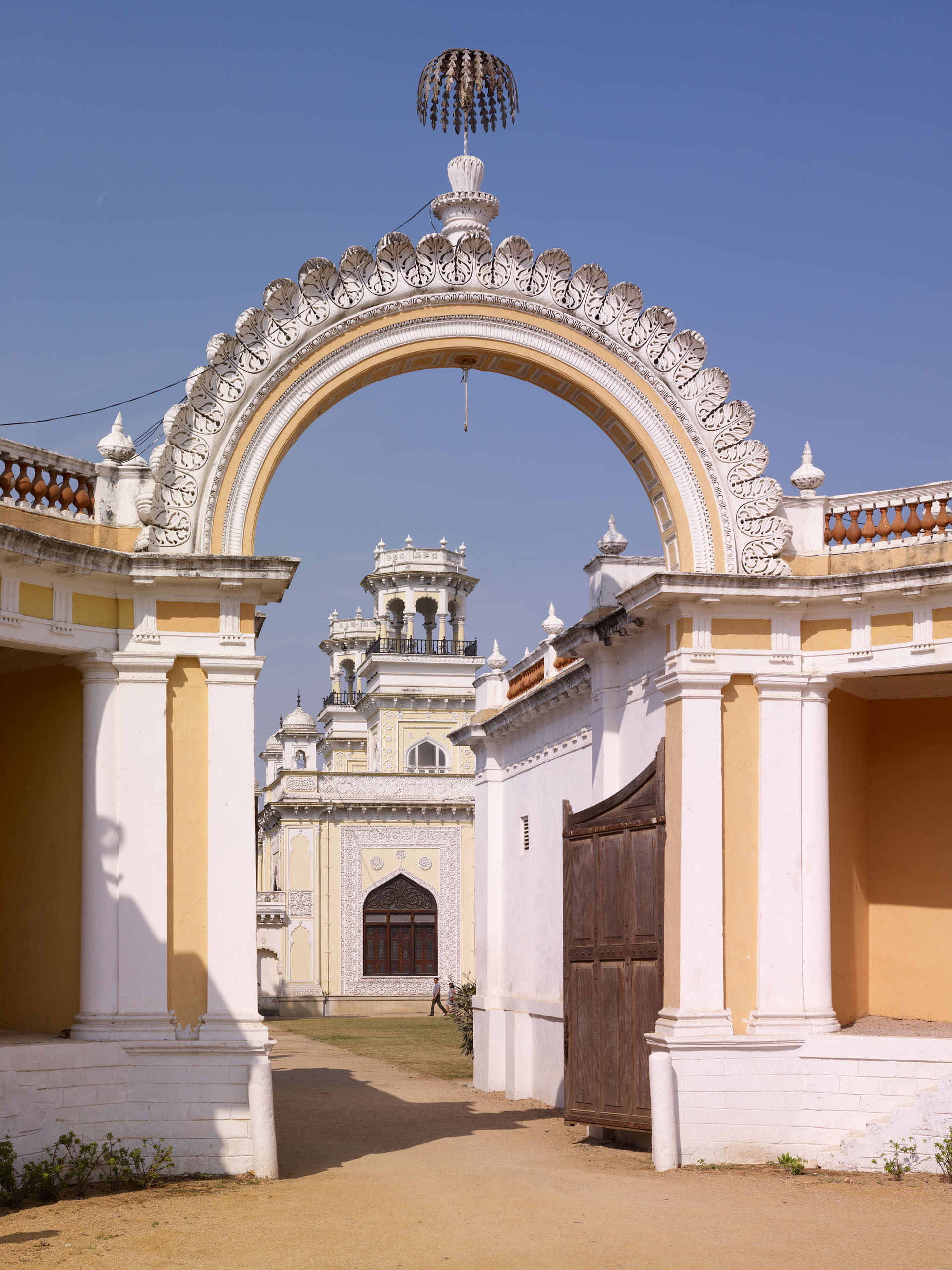 E11318 AP45 026368 j2560